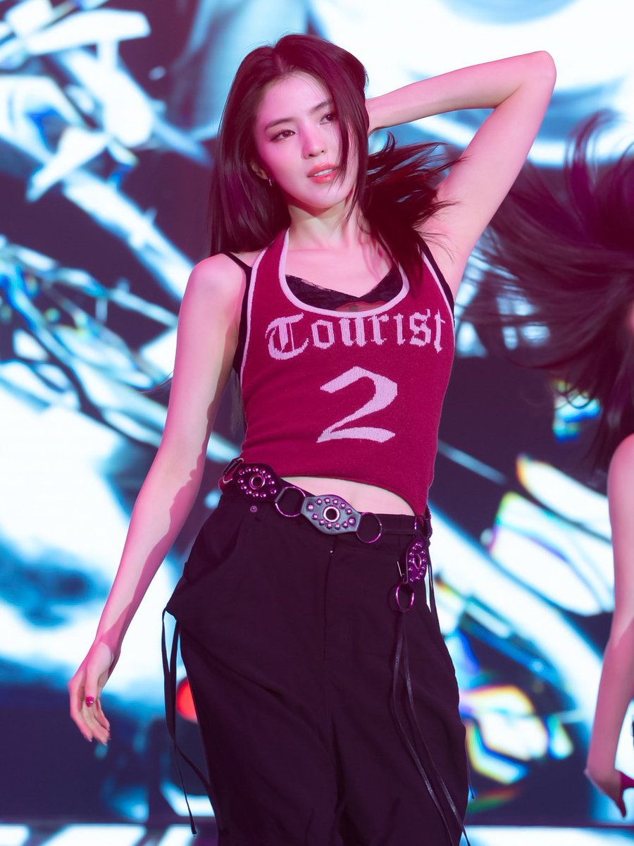 one look give ‘em whiplash