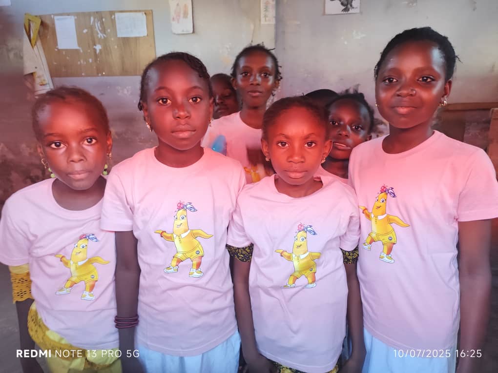 Taller de Arte MONTPELLIER. Madrid (@tallerdeartem) on Twitter photo Cuando grandes amigos trabajan juntos se hace feliz a muchos niños. <a href="/FEFMONT_/">Fundación Educativa Franciscanas de Montpellier 🧡</a> <a href="/IBEROSTAR/">Iberostar</a> <a href="/FundIberostar/">Fundacion Iberostar</a> <a href="/comontpellier/">Colegio Montpellier</a> Cuando grandes amigos trabajan juntos se hace feliz a muchos niños. <a href="/FEFMONT_/">Fundación Educativa Franciscanas de Montpellier 🧡</a> <a href="/IBEROSTAR/">Iberostar</a> <a href="/FundIberostar/">Fundacion Iberostar</a> <a href="/comontpellier/">Colegio Montpellier</a>