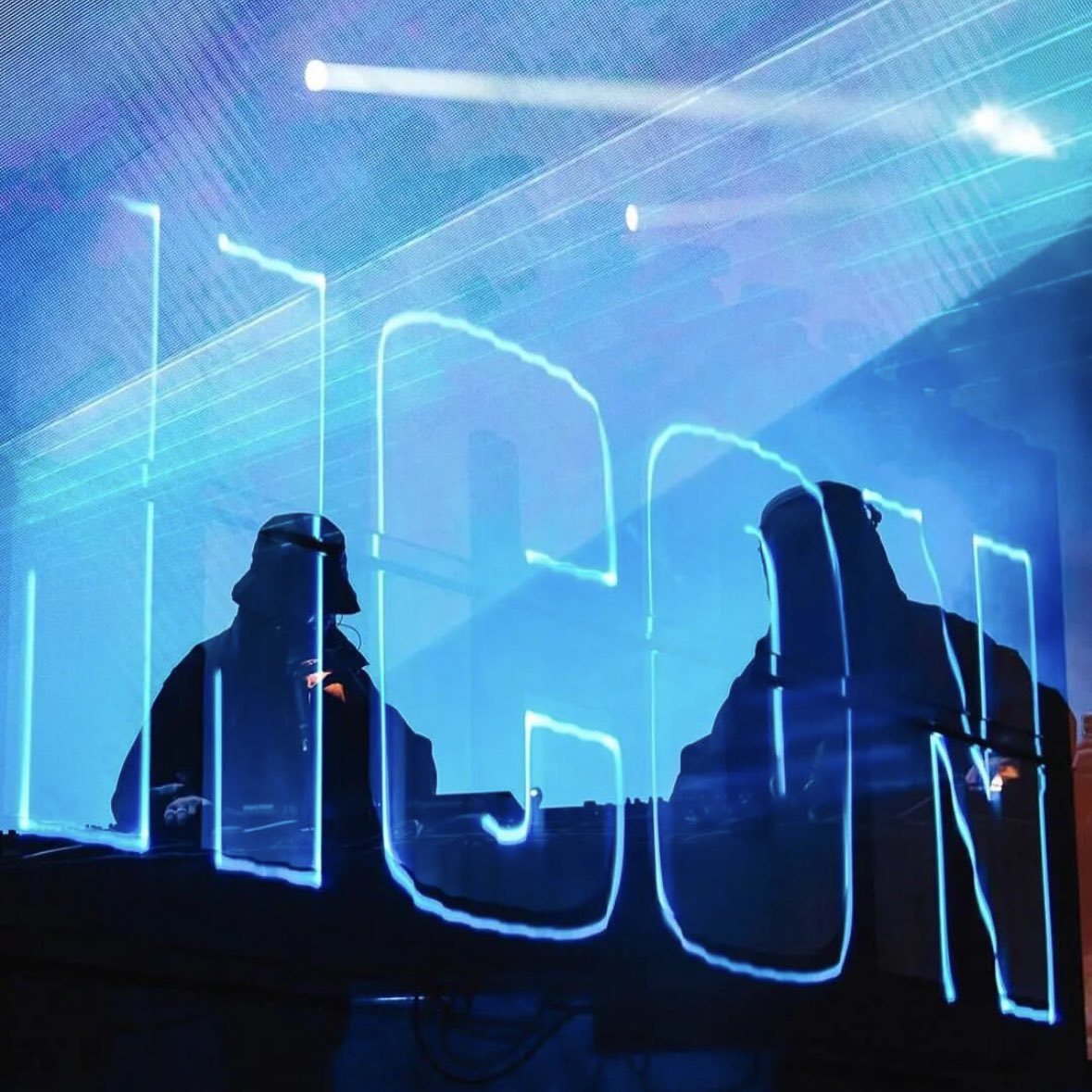 Two Shell have dropped 'IIcons', a collection of dark &amp; glitchy tracks that mark the end of a chapter in their musical journey 👥

Listen: twoshell.y-r.co/iicons