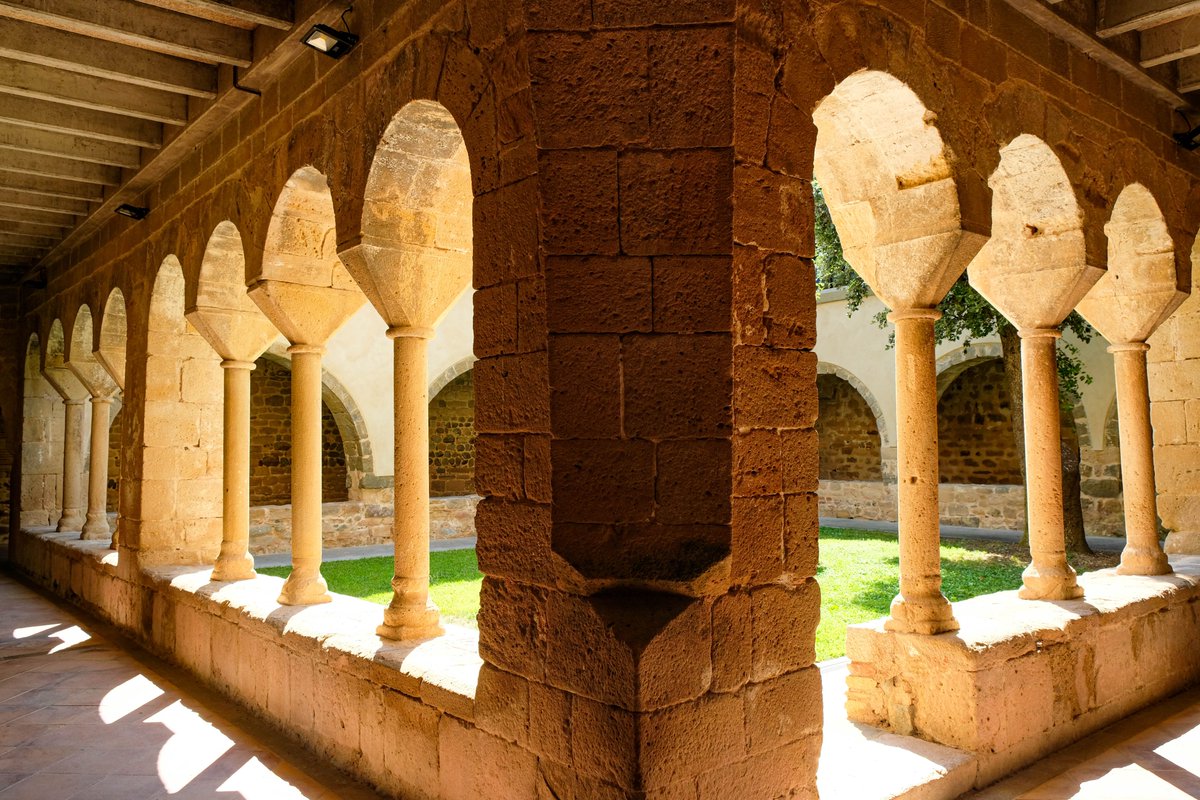 ⛪️  Busques una ruta per fer aquest cap de setmana? Nosaltres et et portem fins a 📍 Cervià de Ter per descobrir-te la ruta dels Camins de Monestir, un recorregut ple d'història!

🔄 Circular
🚶🏼 6,61 km
📈 116 m de desnivell

turismegirones.cat/activitat/cami…

#turismegirones