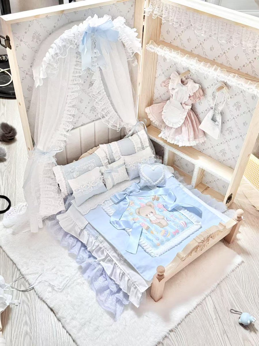 ただいまハンドメイド作家さんと相談しながら、ドール用のお部屋ボックスの制作を検討しています！

お写真にもぴったりなアイテムになる予定なので、「気になる！」と思ってくださった方はぜひ「いいね♡」お願いします～

#おもちゃ箱 #撮影ブース #ドールハウス #MDDはいいぞ #ドールバッグ