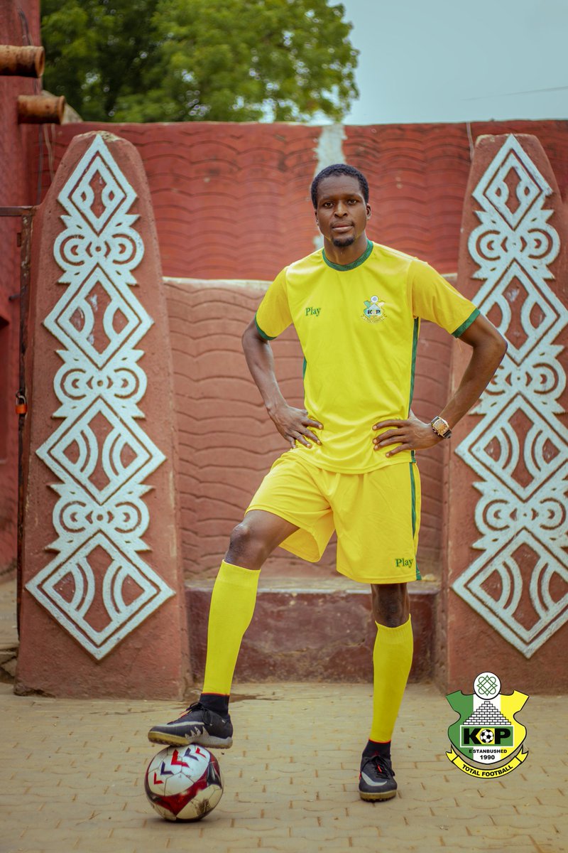 pillarsfc's tweet image. We unveiled our new central defender, Mukhtar Muhammed from El-Kanemi Warriors, at the historic Gidan Makama, a 15th-century royal residence turned museum that stands as a proud symbol of Kano’s rich cultural heritage.
#SaiMasuGida
#Gida_Gida_Armies #HistoryMeetsFootball