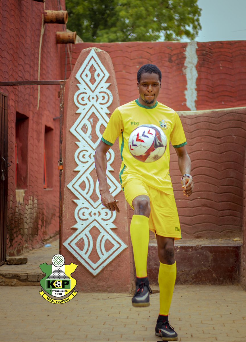 pillarsfc's tweet image. We unveiled our new central defender, Mukhtar Muhammed from El-Kanemi Warriors, at the historic Gidan Makama, a 15th-century royal residence turned museum that stands as a proud symbol of Kano’s rich cultural heritage.
#SaiMasuGida
#Gida_Gida_Armies #HistoryMeetsFootball
