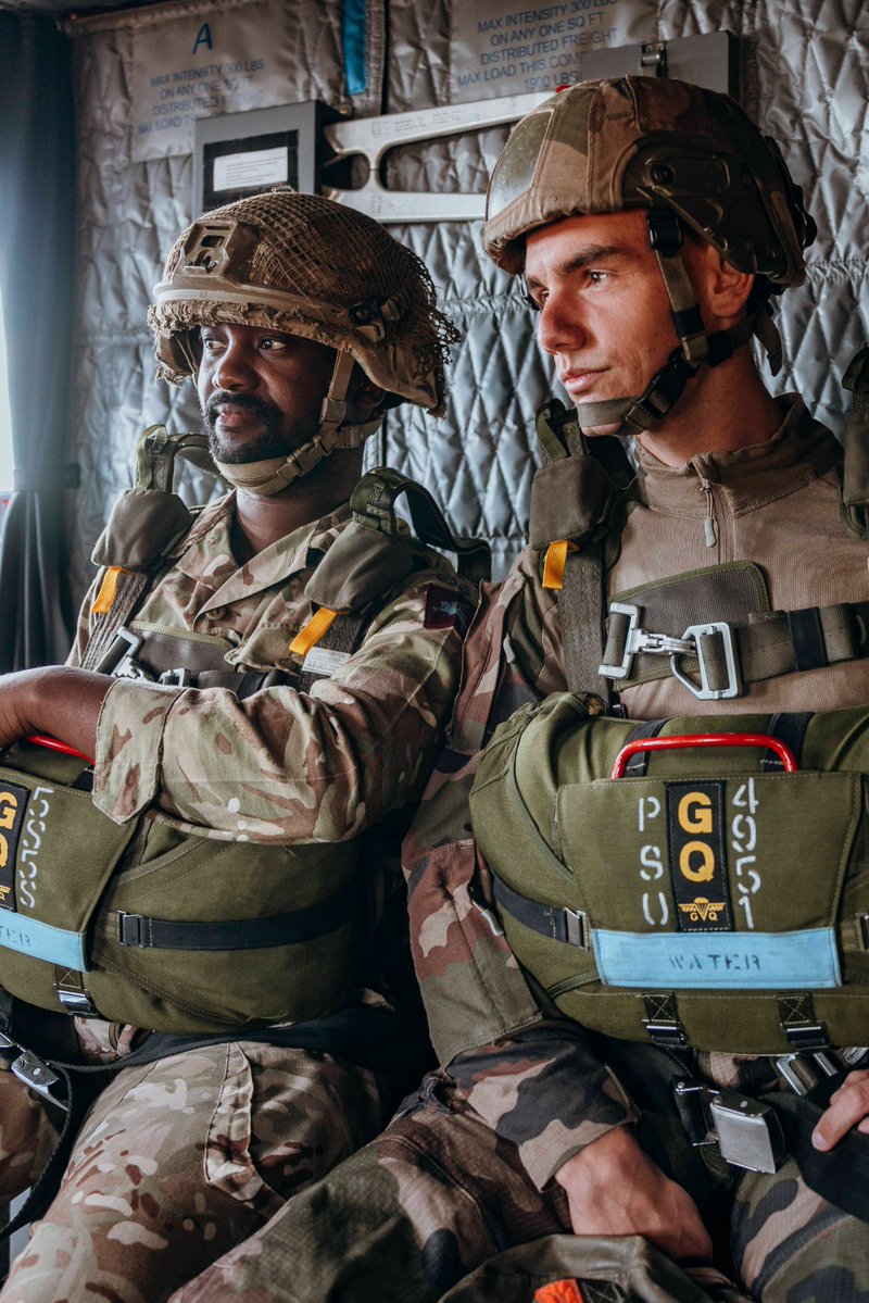 16AirAssltBCT's tweet image. Bonne fete nationale!
Souhaitons à nos partenaires aéroportés français @11eBP un joyeux #14Juillet
🪂(🇬🇧+🇫🇷)=💪