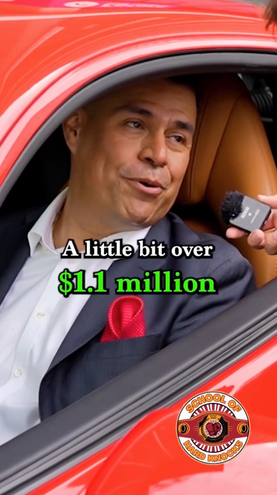 InayahMcmillan's tweet image. This guy goes around Miami asking millionaires how they got rich.
And funny enough…
Almost all of them say the same thing:
Here are my top 7: