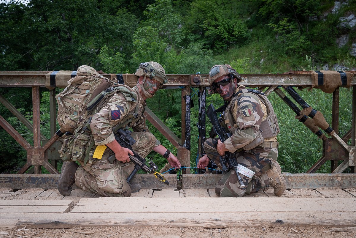 16AirAssltBCT's tweet image. Bonne fete nationale!
Souhaitons à nos partenaires aéroportés français @11eBP un joyeux #14Juillet
🪂(🇬🇧+🇫🇷)=💪