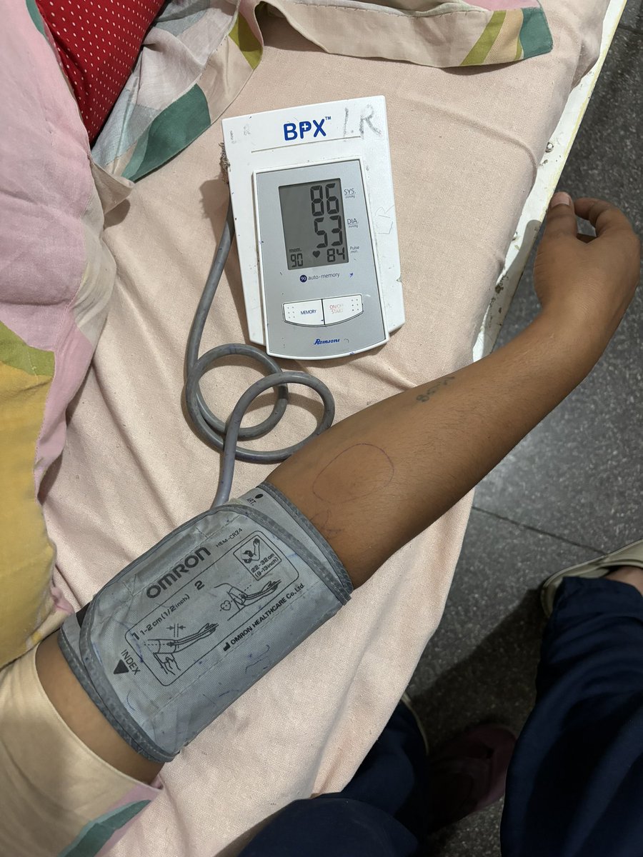 “The Most irritating line” ….bacche jake iske vitals le aao …. Or pulse rate manually leke aana 😪
