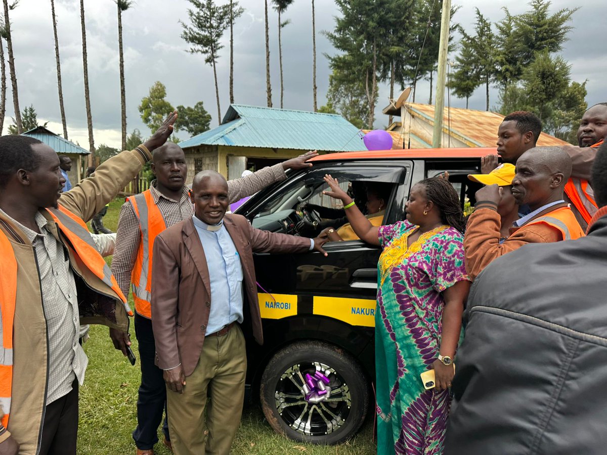 HonOscarSudi's tweet image. As a follow-up to the Kapseret Empowerment Program, I'm happy to announce that I've empowered Kaleto Sacco, comprising 75 members from Kapseret, Lemok, and Tuiyo. The sacco received a brand new 11-seater matatu, luxuriously furnished, with logbook and number plate.
To further…