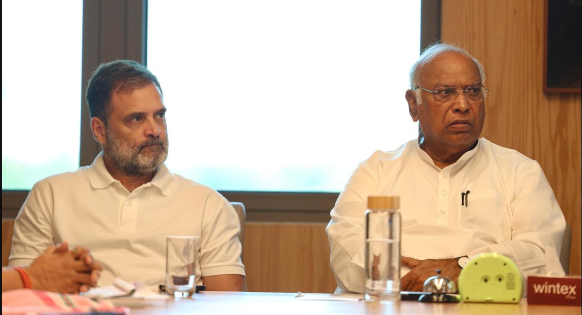 Dibyendu K Das (@dibyendu_das) on Twitter photo Mark the date...
<a href="/kharge/">Mallikarjun Kharge</a> ji and <a href="/RahulGandhi/">Rahul Gandhi</a> ji are coming to Guwahati on 16th July, a powerful moment to inspire young minds and ignite the path of change.
🇮🇳 #JoinTheMovement #Guwahati #Assam
<a href="/INCAssam/">Assam Congress</a> <a href="/GauravGogoiAsm/">Gaurav Gogoi</a> Mark the date...
<a href="/kharge/">Mallikarjun Kharge</a> ji and <a href="/RahulGandhi/">Rahul Gandhi</a> ji are coming to Guwahati on 16th July, a powerful moment to inspire young minds and ignite the path of change.
🇮🇳 #JoinTheMovement #Guwahati #Assam
<a href="/INCAssam/">Assam Congress</a> <a href="/GauravGogoiAsm/">Gaurav Gogoi</a>