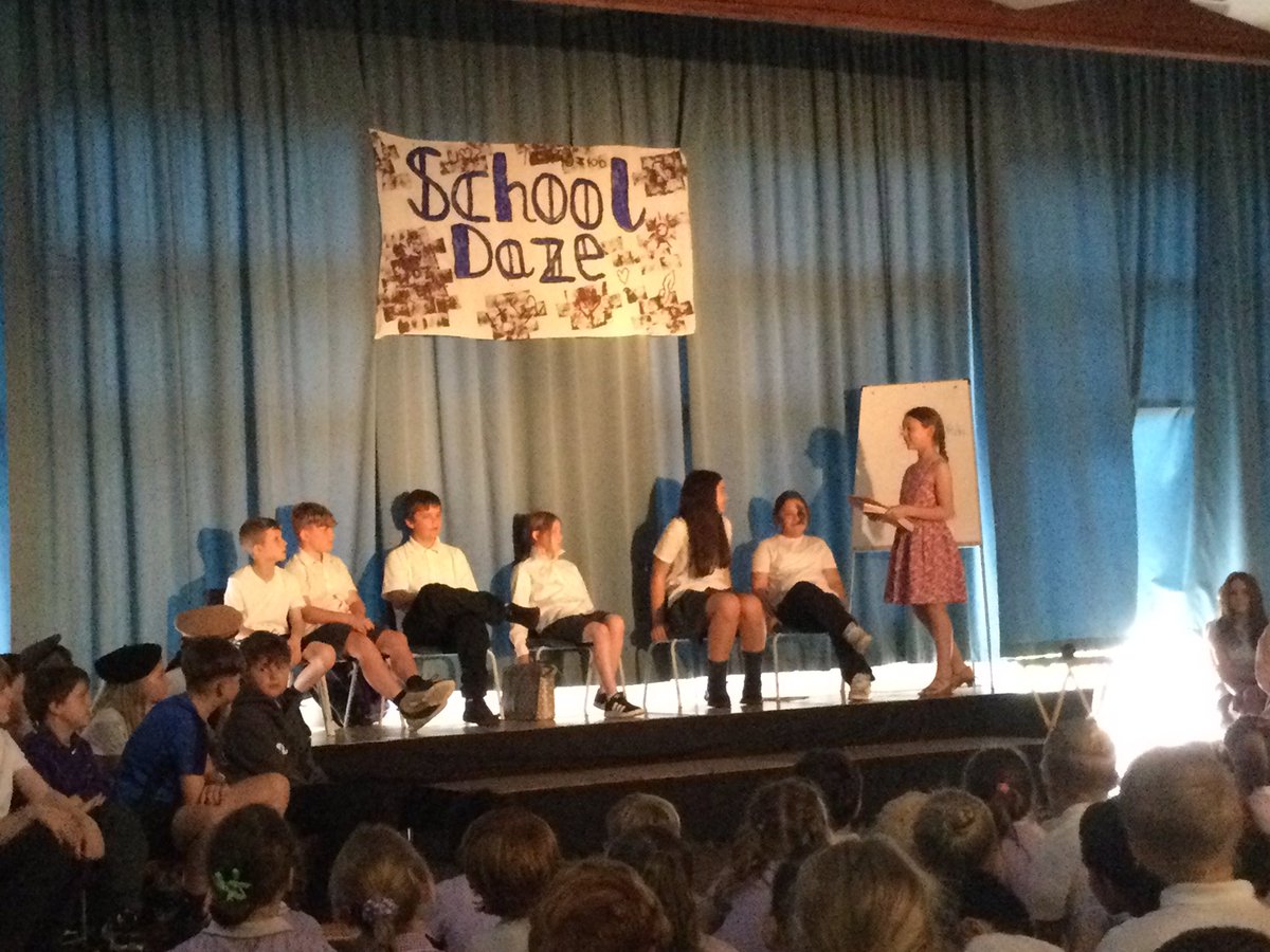 bhhjunior's tweet image. Today, the Year 6s have put on a wonderful production for the whole school and visiting year 2s! We can&apos;t wait to perform for our families over the next few days.
#bhhjexpression @OakTreesMAT