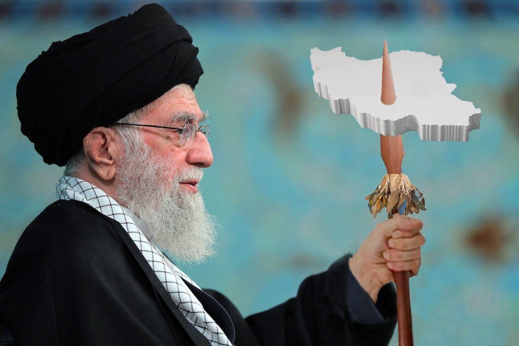 ی دنیا خط و نشون کشید 
آخرشم خودش رفت تو سوراخ موش‌ها قایم شد 
از انگشتر جنگ چه خبر 
حیدر حیدر
#عرزشی_عرعر_کن 
#همکاری_ملی