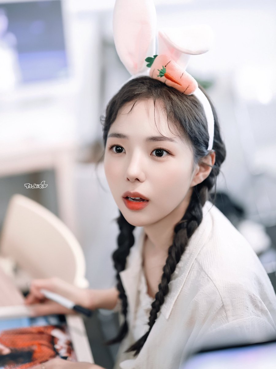 250711 🥕
#채수빈 #chaesoobin