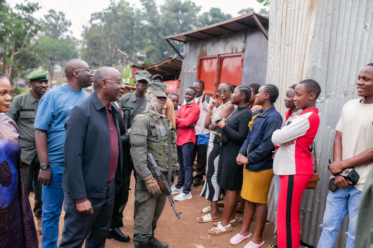 🔌 SUD-KIVU | Électrification du Quartier Cikera commune de Bagira,
Une promesse tenue par le Gouverneur Patrick Busu bwa Ngwi Nshombo (AFC/M23).
⚡ Redonner la lumière, renforcer la sécurité, agir pour le peuple.