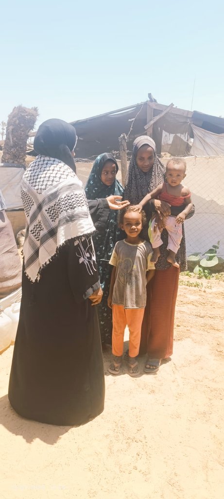MashMsk76750's tweet image. I am Atab Hamdan from the Gaza Strip, a mother of six displaced children from the northern Gaza Strip. I support my family and live in a torn tent. We need water, food and medicine. The donation link is attached to the page. Please don't ignore us.chuffed.org/project/139169…
