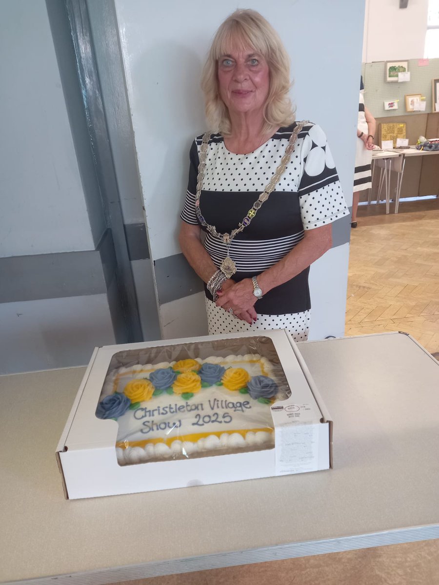 MayorChester's tweet image. A beautiful new wildflower garden has opened in Guilden Sutton. My Deputy Lord Mayor, Cllr Margaret Parker joined the celebration of this vibrsnt space connecting the heart of the village with key community hubs.
#GuildenSutton #WildflowrrGarden #LocalPride
