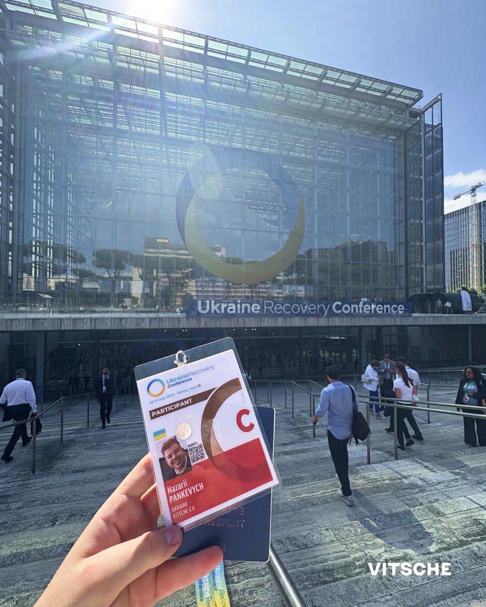 VitscheBerlin's tweet image. Vitsche auf der Ukraine Recovery Conference 2025
Wir sind dankbar, bei der #URC2025 in Rom dabei gewesen zu sein.
In zahlreichen Gesprächen haben wir Perspektiven geteilt, neue Kontakte geknüpft und konkrete Ideen für Zusammenarbeit entwickelt.
Als zivilgesellschaftliche…