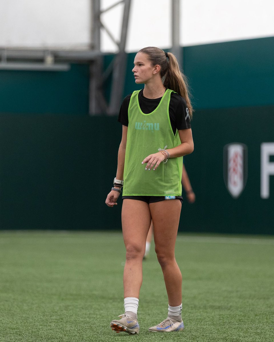 ChrisBCorey's tweet image. Walton & Hersham Academy US on trial at Fulham!! Go on Jacey!!