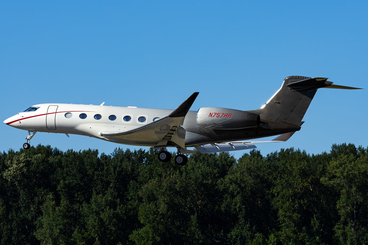Sabian404's tweet image. Great looking G650 arriving at PDX yesterday as FlexJet 757