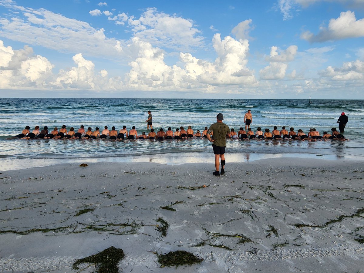 Kevin Harris 🏈🇺🇸 (@coachkevharris) on Twitter photo Beach workout for the football boys...We had some military personnel working with the kids on teamwork and leadership...Good stuff today boys...
<a href="/LeonardWeaver/">TheRealCoachWeaver</a> Beach workout for the football boys...We had some military personnel working with the kids on teamwork and leadership...Good stuff today boys...
<a href="/LeonardWeaver/">TheRealCoachWeaver</a>