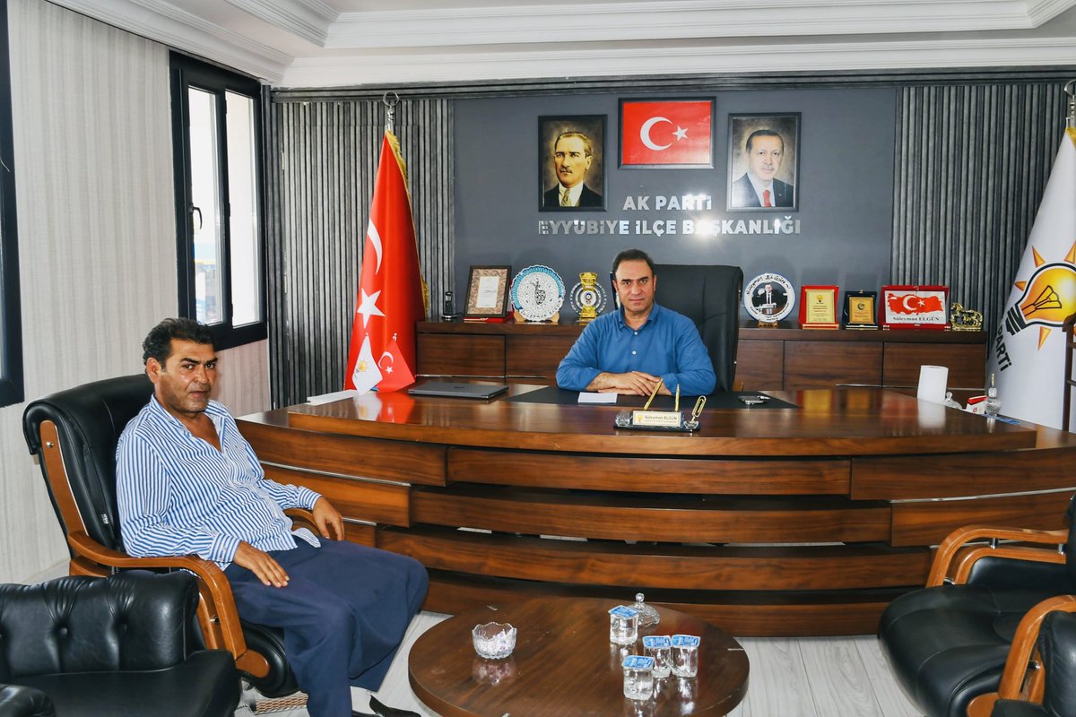 Yediyol Mahalle Muhtarı Abdullah Kara, İlçe Başkanımız Süleyman Elgün’ü ziyaret etti.

Yürüttüğü çalışmalarında başarılar diler, nazik ziyaretlerinden ötürü kendisine teşekkür ediyoruz.

#SevdamızEyyübiye 

<a href="/abuyukgumus/">Ahmet Büyükgümüş</a> <a href="/hakanaksu058/">Hakan AKSU 🇹🇷</a> <a href="/farukaytek/">Faruk Aytek</a> <a href="/milhamigunbegi/">M.İlhami GÜNBEGİ</a> <a href="/ElgunSuleyman/">Suleyman Elgün 🇹🇷🌹</a>
