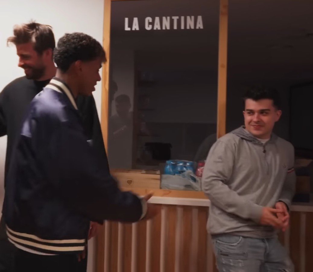 adrianceitor_'s tweet image. Comunicado oficial:
Debido a los últimos rumores publicados en diferentes redes sociales NIEGO ROTUNDAMENTE haber sido uno de los enanos stripers en la fiesta del conocido futbolista LAMINE YAMAL.
Esta foto es INTELIGENCIA ARTIFICIAL.