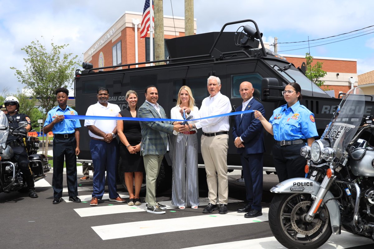 nassaucountypba's tweet image. In an effort to continue to make #NassauCounty the safest county in America, we joined @AGPamBondi and @NassauExec Bruce Blakeman in a ribbon cutting ceremony for the @NassauCountyPD's new Elite Training Village that will further train our members.