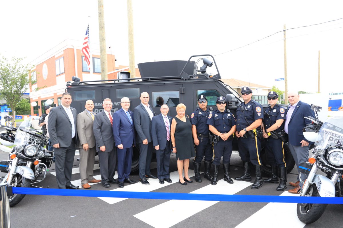 nassaucountypba's tweet image. In an effort to continue to make #NassauCounty the safest county in America, we joined @AGPamBondi and @NassauExec Bruce Blakeman in a ribbon cutting ceremony for the @NassauCountyPD's new Elite Training Village that will further train our members.