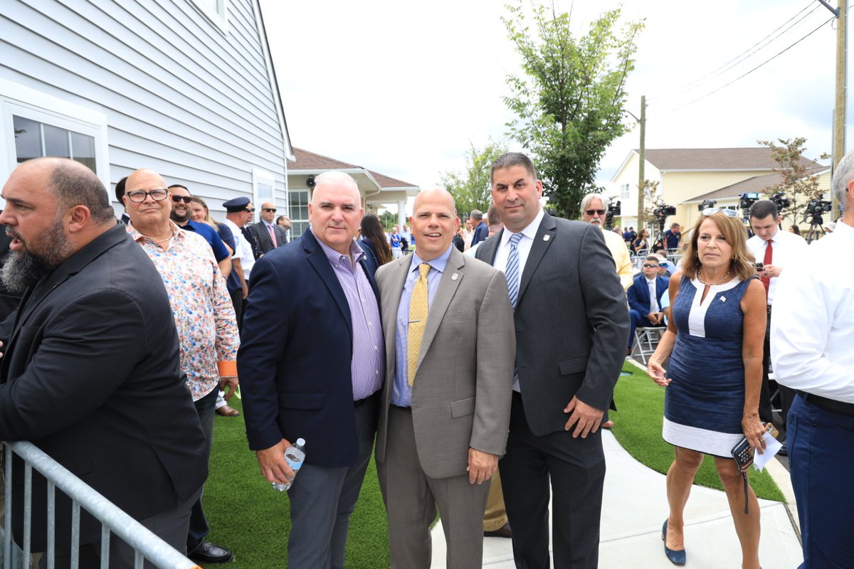 nassaucountypba's tweet image. In an effort to continue to make #NassauCounty the safest county in America, we joined @AGPamBondi and @NassauExec Bruce Blakeman in a ribbon cutting ceremony for the @NassauCountyPD's new Elite Training Village that will further train our members.