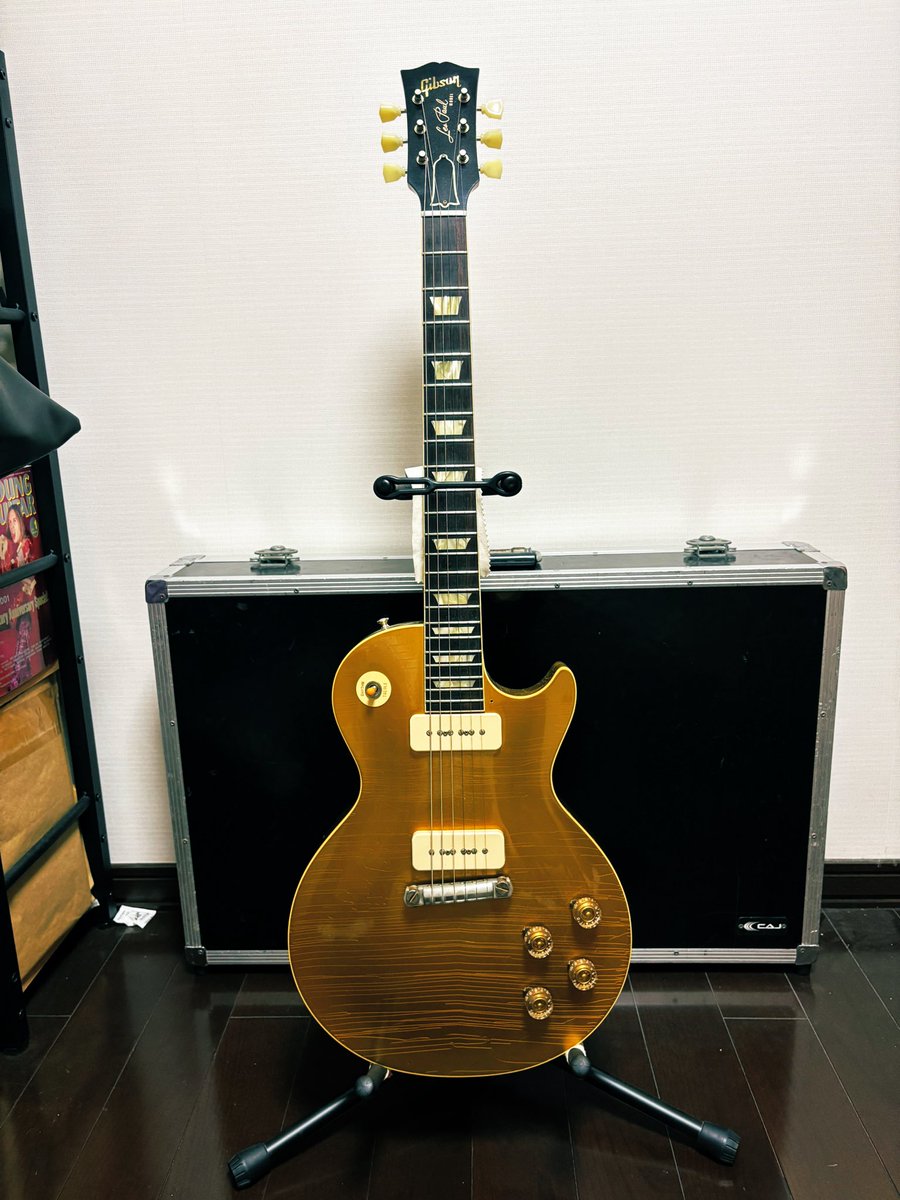 ‼️値下‼️B'z LIVE-GYM 2010 ギターピック B'z Mayday! 【LIVE-GYM 2010 