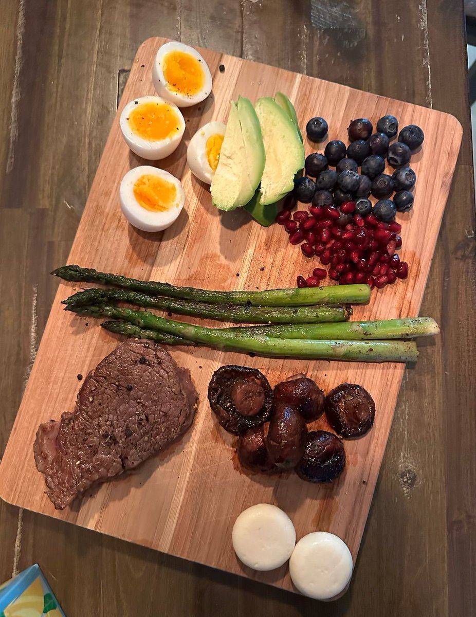 Nutrition influencers who post stuff like this are very successful

appeals to people who wanna rebel against mainstream nutrition

🪄 The one who does the equivalent but for crypto will be wildly successful. RH did it with HEX in 2019, haven't really seen anything like it since