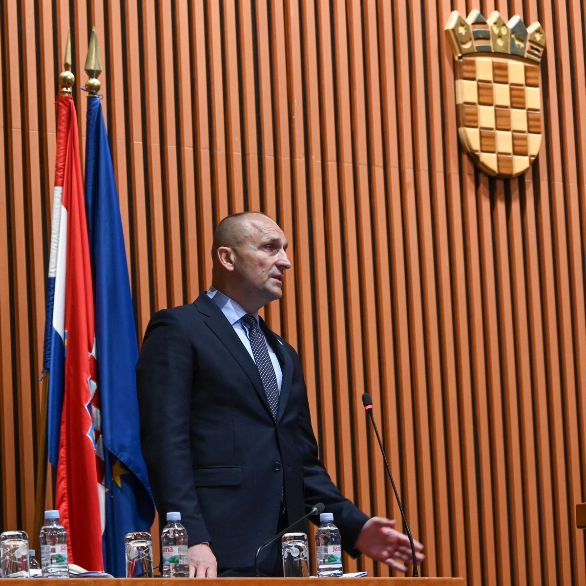 ivananusic12's tweet image. Danas sam u Hrvatskom saboru zastupnicima predstavio prijedloge izmjena obrambenih zakona kojima se uvodi temeljno vojno osposobljavanje (TVO), kao i Strategiju obrane RH te Dugoročni plan razvoja OSRH.
U vremenu rastućih sigurnosnih izazova, nacionalna sigurnost mora biti…
