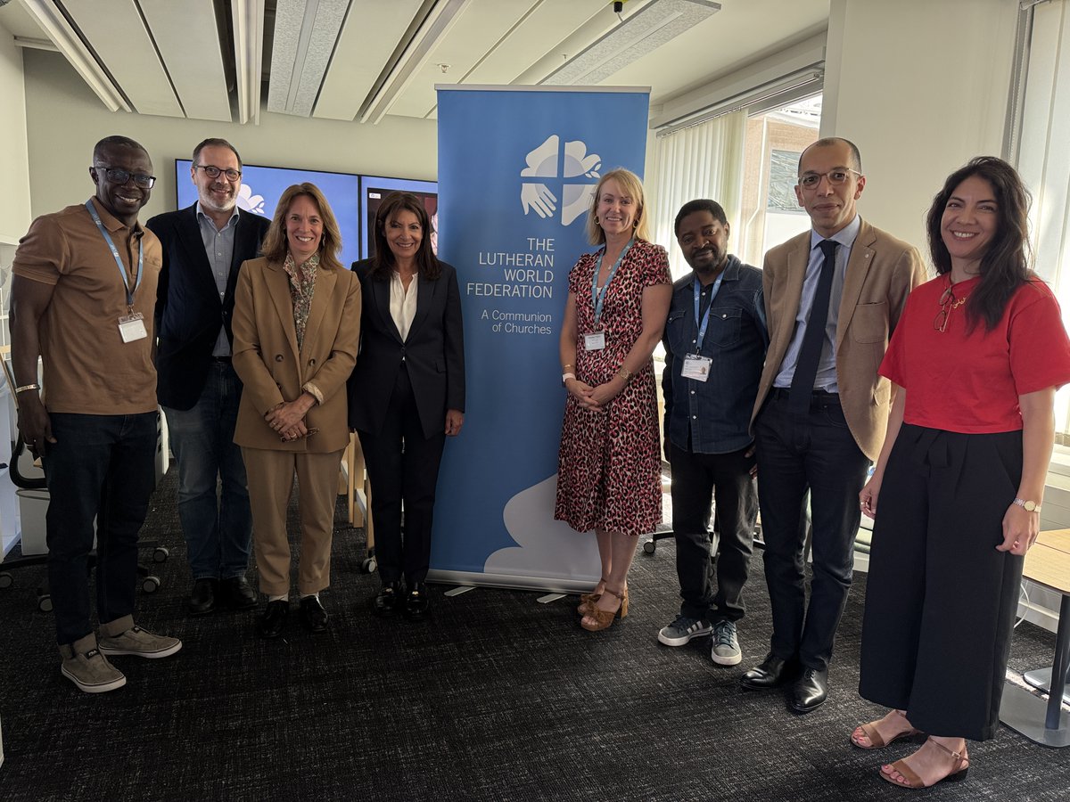 lutheranworld's tweet photo. The Mayor of Paris Anne Hidalgo visited LWF's Communion Office in Geneva on 9 July as part of her bid to become the next UN High Commissioner for Refugees
#Lutheranworld #WithRefugees #Forhopeandafuture #UNHCR https://t.co/1ewEeReD5g