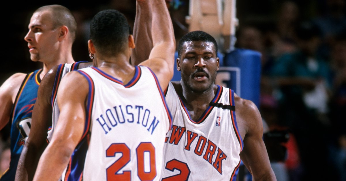 KnicksMSGN's tweet image. On this day in 1996: The Knicks sign three-year veteran guard Allan Houston to a six-year contract & acquire forward Larry Johnson from Charlotte 🤝