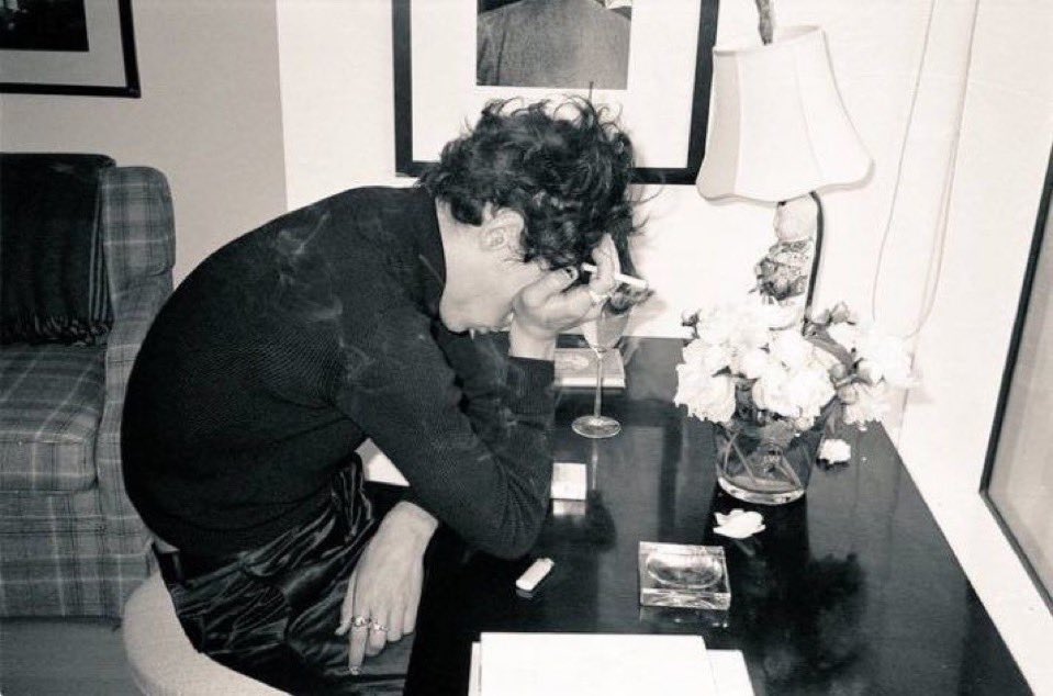 c’est super de fumer car tu peux hit cette photo de lou reed à tout moment