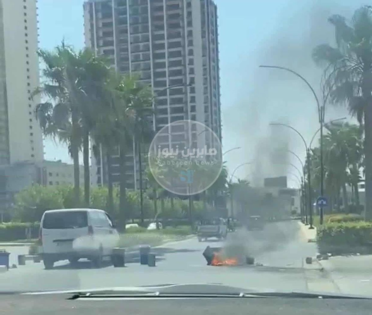 BINT_ALashtrre's tweet photo. محتجون اغلقوا  الشوارع في عينكاوة بإقليم كردستان بسبب انقطاع المياه وعدم استجابة السلطات لمطالب المواطنين https://t.co/8wISLlhC4m