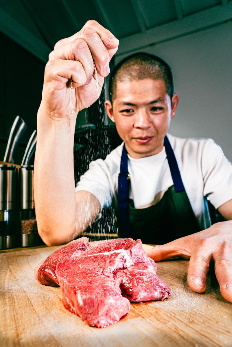 alvin__yuan's tweet image. Fueling my training &amp;amp; recovery with organic, grass-fed meat from Eversfield Organic — chicken, beef, fish, even liver (surprisingly amazing!). Super fresh, no weird taste, just clean fuel.

#OrganicAthlete #GrassFedBeef #RegenerativeFarming #OrganicProtein