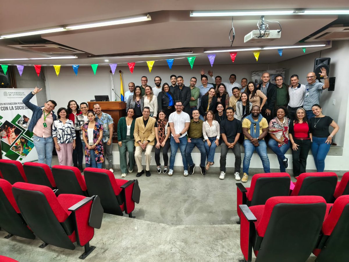 ¿Te gustaría ser profe del Programa Institucional de Formación en Lengua Extranjera Inglés PIFLE-I?
 
 ¡Queremos conocerte! 
 
 Registra tu hoja de vida en nuestro banco acortar.link/CiDh01 y sé parte de este proceso.
 
 Más detalles 👉 acortar.link/R7C6lQ

#SomosUdeA