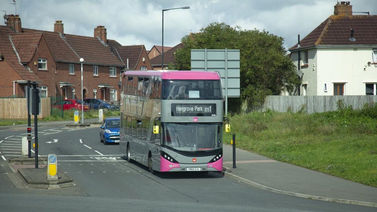 Extension to m1 bus route for south Bristol moves to next stage 🚌👀

#construction #travel #transport #ukbusiness #southeast #property #bristolnews #bristolhour #businessnews #businessintelligence
insidermedia.com/news/south-wes…