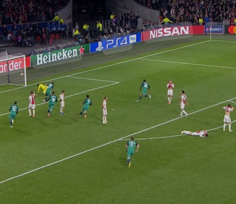 Christina 🌴 tweet media