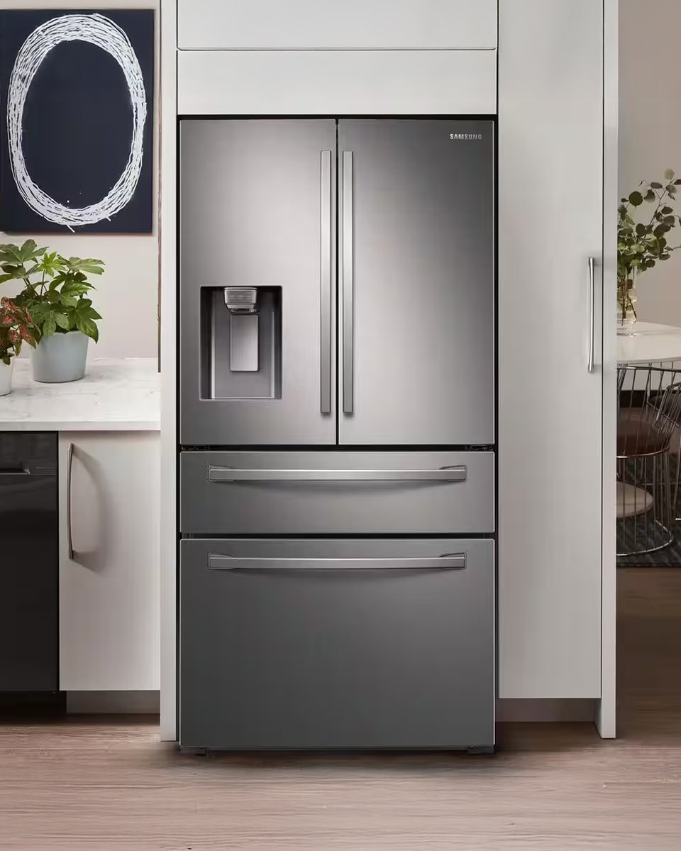 PCRichardandSon's tweet image. Big family? Big appetite? Big fridge. This Samsung refrigerator was made for you 🍽️🏡ow.ly/u4F450WmAxo

#Samsung #SamsungRefrigerator