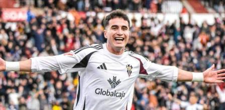 🚨 𝐄𝐗𝐂𝐋𝐔𝐒𝐈𝐕𝐀 𝐑𝐄𝐍𝐎𝐕𝐀𝐂𝐈𝐎𝐍𝐄𝐒 🚨

📍𝐀𝐥𝐛𝐚𝐜𝐞𝐭𝐞 𝐁𝐚𝐥𝐨𝐦𝐩𝐢𝐞́

🤝Muy encaminadas las renovaciones de 2 pilares del año pasado en el Albacete Balompié. Tanto el multiusos Agus Medina como Jon Morcillo estarían muy cerca de cerrarse ambas renovaciones.