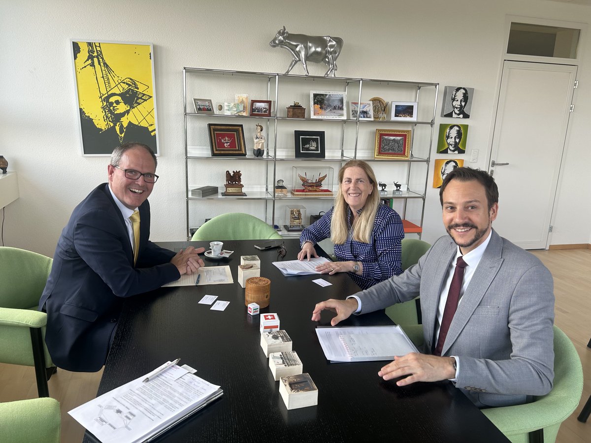SECO_StateSec's tweet image. Es war mir heute ein Vergnügen Thomas Rücker, Direktor von @auto_swiss, kennenzulernen und uns über die aktuellen Herausforderungen im Schweizer Kfz-Markt auszutauschen.