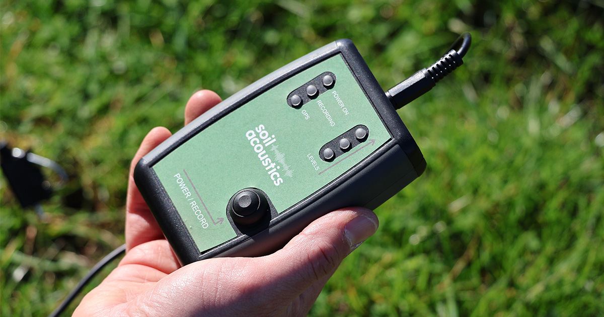 🔔 Early Bird offer extended to 31st July 🔔

For only £830 + VAT you can get powerful insights into your #soilhealth. The offer includes free access to our data portal and unlimited uploads and analysis for the first 12 months.

shop.soilacoustics.com/products/soil-…
