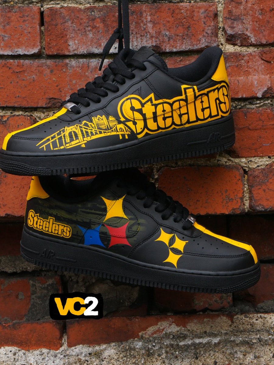 "You still doing shoes?" 
😏👇 
vc2art.com/customize