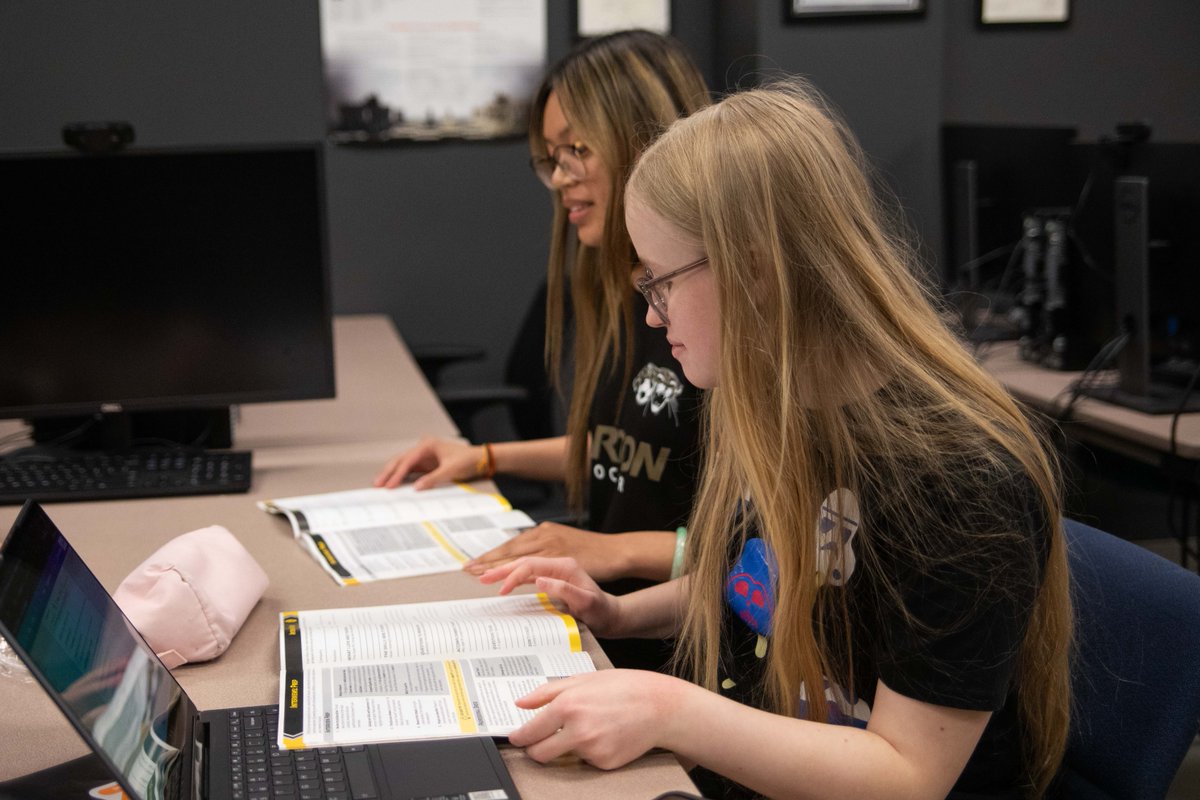 ShockerCareer's tweet image. helloFinance: People & Pathways of Financial Services
July 14–24, Virtual
Get real experience for your resume + career prep tools!
✅ Resume builder
✅ Industry insight
New to CareerSpring? Sign up: mycareerspring.org/signup, passcode: WICHITA
