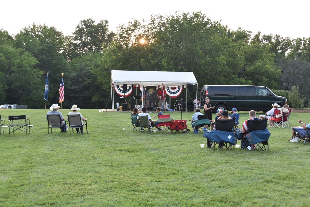 PHenrysRedHill's tweet image. 🎆 JULY 4TH RECAP – WHAT A BLAST! 🎇
WOW! Thank you to everyone who came out this year—we had a record-breaking 2,750 guests on the grounds celebrating with us! 🙌
From VA, SC, MA, TN, and beyond, y’all showed up and showed out! Whether you were dancing, eating, touring the…