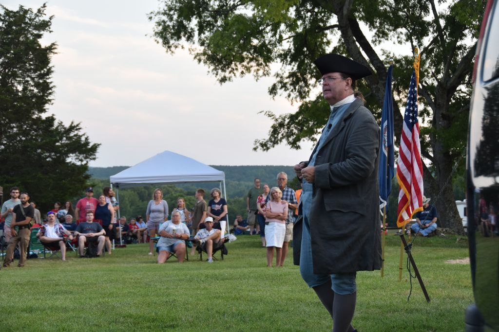 PHenrysRedHill's tweet image. 🎆 JULY 4TH RECAP – WHAT A BLAST! 🎇
WOW! Thank you to everyone who came out this year—we had a record-breaking 2,750 guests on the grounds celebrating with us! 🙌
From VA, SC, MA, TN, and beyond, y’all showed up and showed out! Whether you were dancing, eating, touring the…