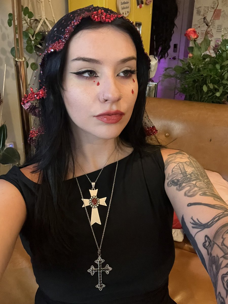 _Hexting's tweet image. I can’t be normal about a themed party