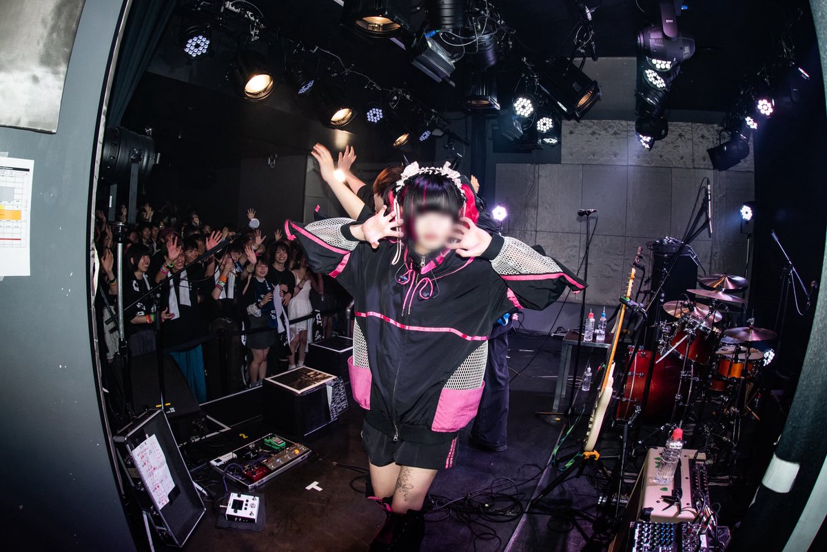 かっこいい写真とえんえんしそうになってる写真、慰められてる写真と、終わってがおーな写真。
MonsterS素敵な景色をありがとうございました。もう、貴方に会いたい。