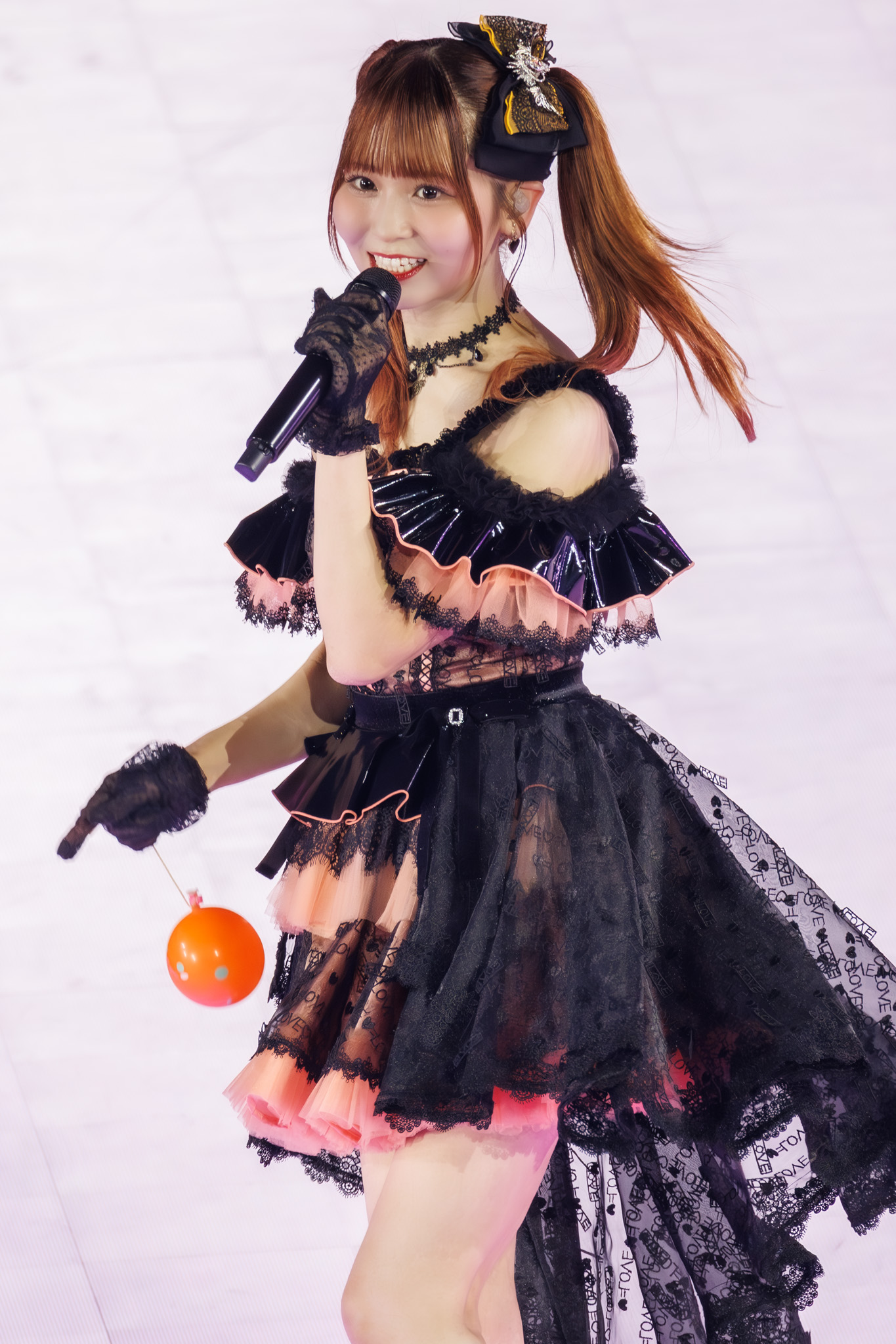 イコラブ ＝LOVE 大場花菜 アリーナツアー2025 黒衣装 生写真 直筆 最新最全の イコラブ 生写真 黒衣装 アリーナツアー2025 大場